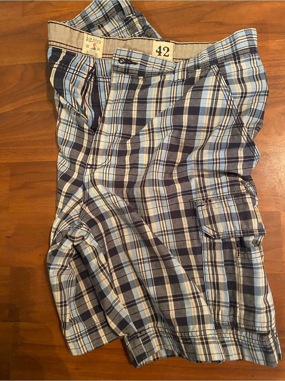 RedHead Plaid Cargo Shorts in Blue and White size 42